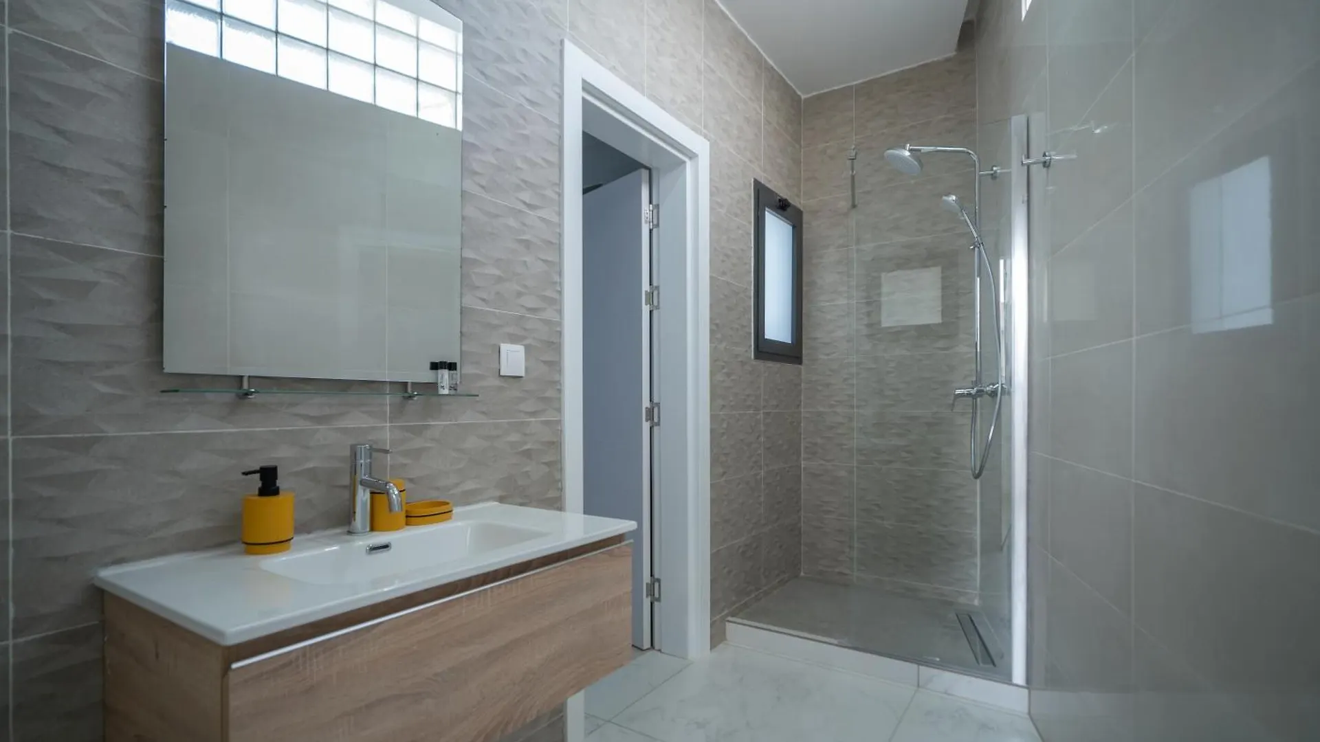 Hotel Africaworks Suites Dakar